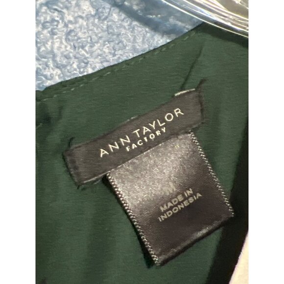 2 Piece Ann Taylor Factory & LOFT Sleeveless Floral Blouses Bundle - Picture 3 of 11